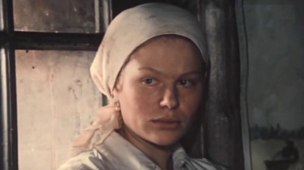 Перестала сниматься и уехала из России: куда пропала красавица из &laquo;Вечного зова&raquo; Яна Друзь