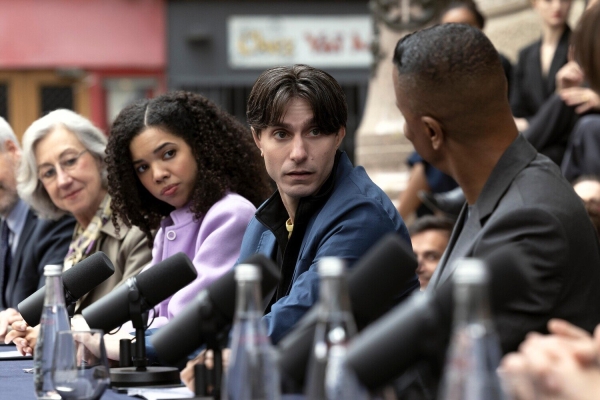 &laquo;Этуаль &raquo;: Рецензия Киноафиши