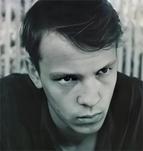 Женился на дочери посла и эмигрировал: куда пропал звезда фильма &laquo;Прощай, шпана замоскворецкая&raquo; Сергей Макаров