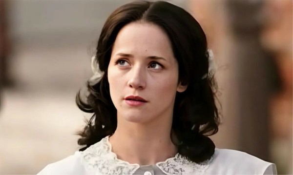 Тайно вышла замуж и живет на две страны: о чем молчит актриса Ольга Лерман