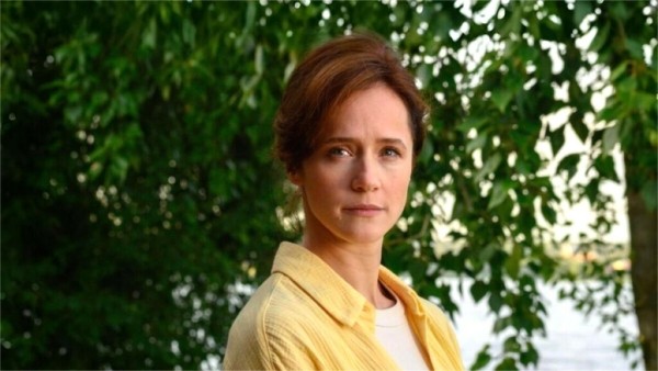 Тайно вышла замуж и живет на две страны: о чем молчит актриса Ольга Лерман