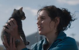 Девушка ищет новый смысл жизни в трейлере теплой инди-драмы «Прости, детка»