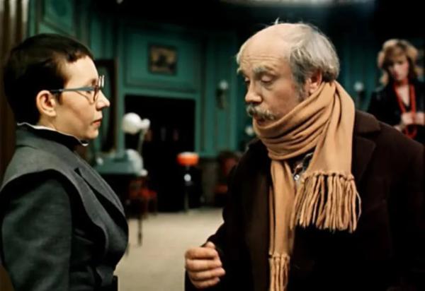 Как снимали &laquo;Ищите женщину&raquo;: скандалы, обвинения и как инспектора сыграл бы Михаил Ульянов, Алису Постик &mdash; Касаткина