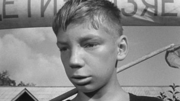 &laquo;Два уха с сачком&raquo; сыграл 5 ролей и умер в нищете: Как сложилась судьба забавного мальчика Славы Царева