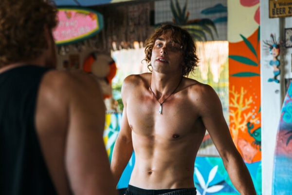 Актер Юрий Насонов: &laquo;Кит из &ldquo;Высокого сезона&rdquo; &mdash; мой самый честный герой, дикий и невероятно любящий&raquo;