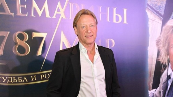 Российские актеры-трезвенники, которые полностью отказались от зеленого змия