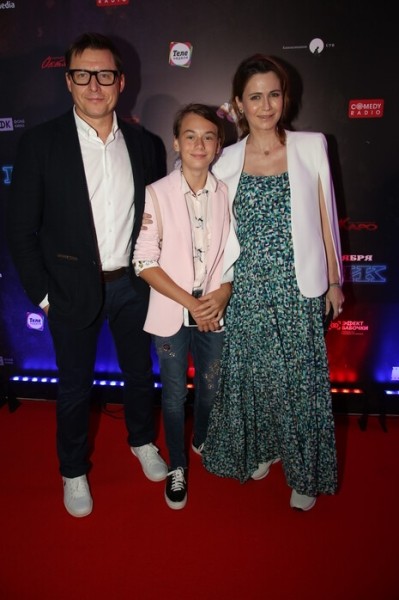 Бросила мужа-миллионера ради красавца-актера и родила выстраданного сына в 40 лет: как живет актриса Ксения Лаврова-Глинка