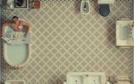 Папина точка: «Финикийская схема» — душевная пошаговая стратегия Уэса Андерсона