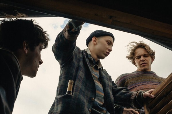 Эпоха слома: 7 многосерийных проектов о конце XX века