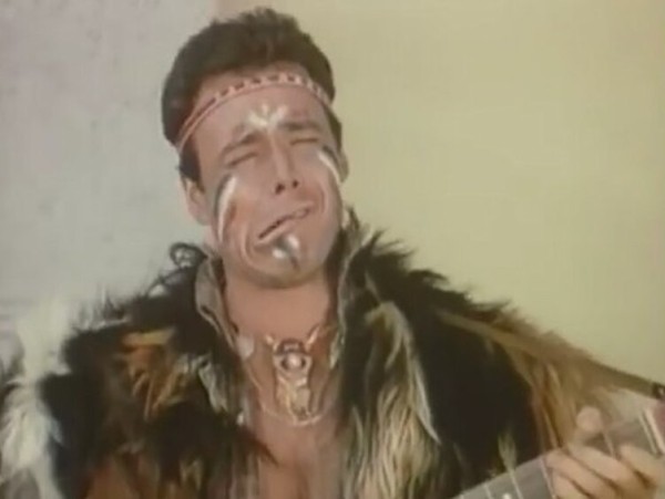 Скандалы и курьезы &laquo;Треста, который лопнул&raquo;: Филатов недописал, Понаровская недопела, Караченцов вместо Боярского и флаг США в СССР