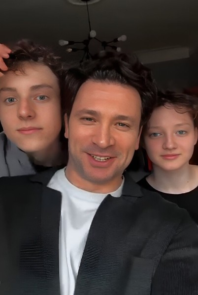 21 год в браке, двое детей, несчастный случай: что произошло с актером Антоном Хабаровым