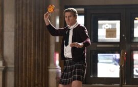 «Голый пистолет»: Рецензия Киноафиши