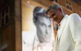 Кинозвезда Джордж Клуни задается серьезными вопросами в трейлере фильма «Джей Келли»