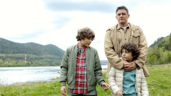 Дворняжка, Красноярск и килограммы: как снимали сериал «Ронин» с Дмитрием Паламарчуком Дворняжка, Красноярск и килограммы: как снимали сериал «Ронин» с Дмитрием Паламарчуком