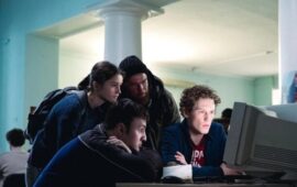 Александр Петров в роли бездомного с амнезией: вышел тизер сериала «Камбэк»