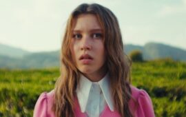 «Алиса в Стране чудес»: Рецензия Киноафиши