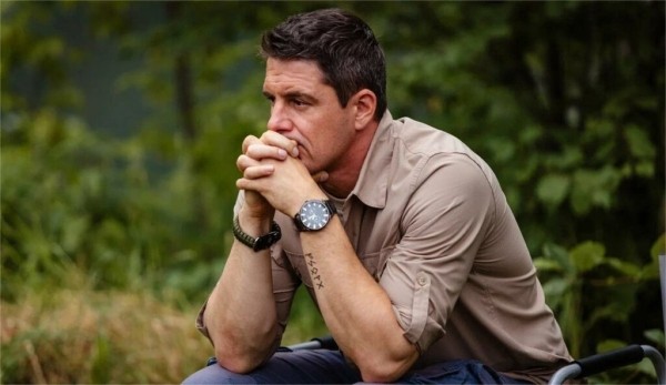 Дворняжка, Красноярск и килограммы: как снимали сериал «Ронин» с Дмитрием Паламарчуком Дворняжка, Красноярск и килограммы: как снимали сериал «Ронин» с Дмитрием Паламарчуком