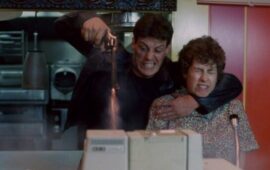 Кто это смотрит? За счет чего существуют трэшовые хорроры