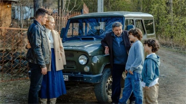 Дворняжка, Красноярск и килограммы: как снимали сериал «Ронин» с Дмитрием Паламарчуком Дворняжка, Красноярск и килограммы: как снимали сериал «Ронин» с Дмитрием Паламарчуком