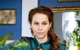 Внебрачного сына сдала в интернат, стала третьей женой актера Владимира Большова: как живет Агриппина Стеклова