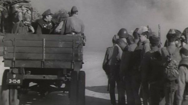 Как снимали мини-сериал &laquo;Долгие версты войны&raquo;: Генерал приказал сжечь лес, Василя Быкова не хотели брать