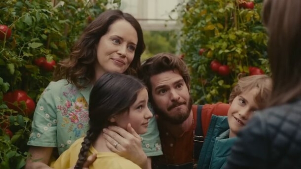 Семья Эндрю Гарфилда переживает чудеса в трейлере фэнтези &laquo;Вверх по волшебному дереву&raquo;