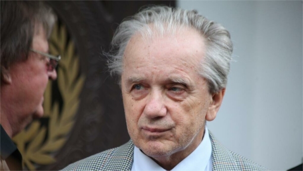 Похоронил жену, сын ушел в монастырь: тяжкий груз актера Евгения Стеблова